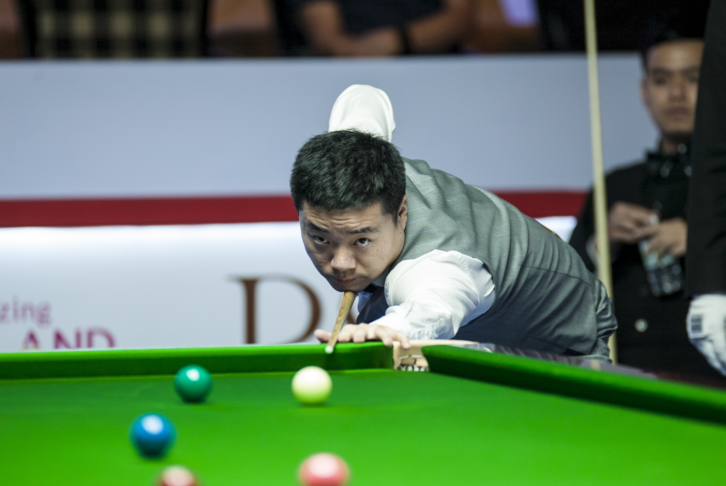 A生涯中场 A生涯中场